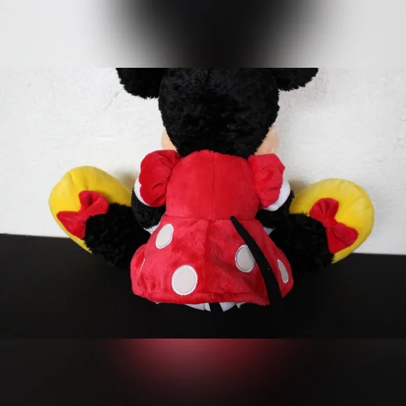 Minnie Mouse Stuffed Toy. - Picture 7 of 9